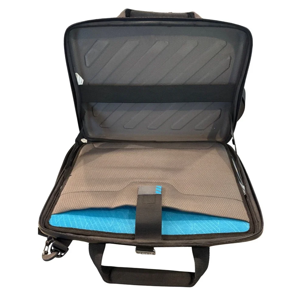 Thule Gauntlet 13 inch MacBook Pro Attache Case Black Hard Shell Laptop Bag